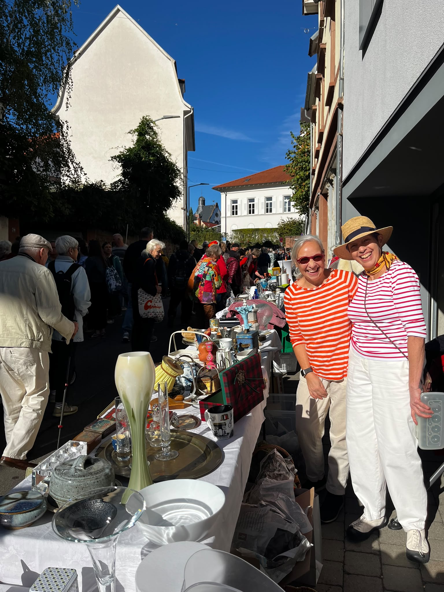 Rodensteiner Flohmarkt: Stöbern, Feilschen und Schätze entdecken